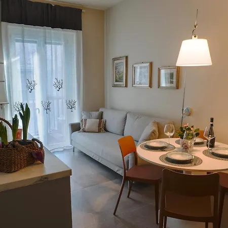 La Casa Di Anna - Eleganza Tra Antiche Mura * Asti