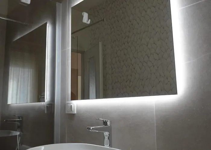 La Casa Di Anna - Eleganza Tra Antiche Mura Appartement Asti